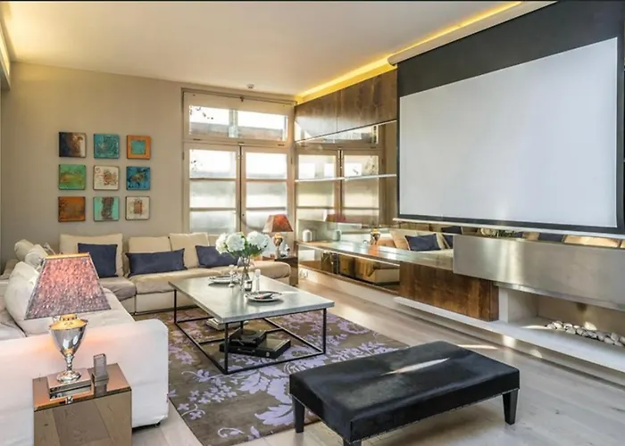 Unique,Architecturally Acclaimed,Notting Hill Home