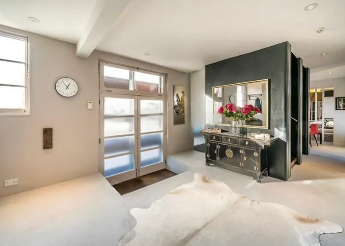 Unique,Architecturally Acclaimed,Notting Hill Home